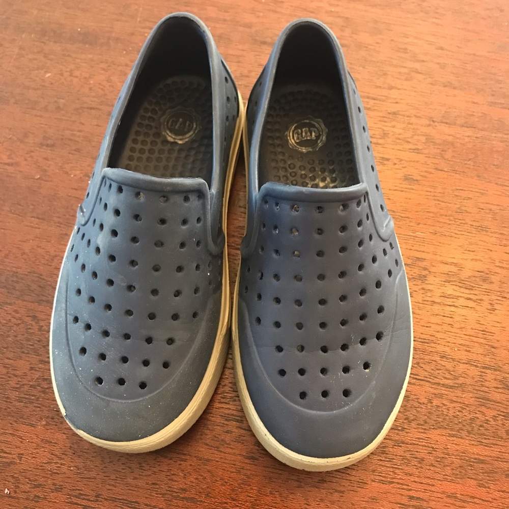 Gap blue rubber shoes